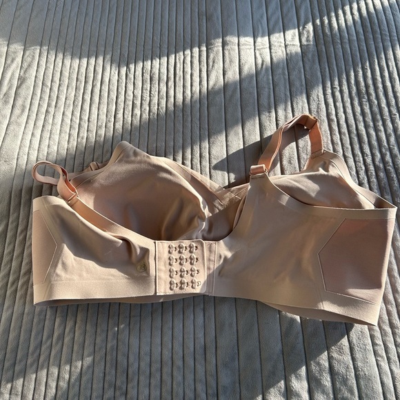 Honeylove Crossover bra - Picture 6 of 10